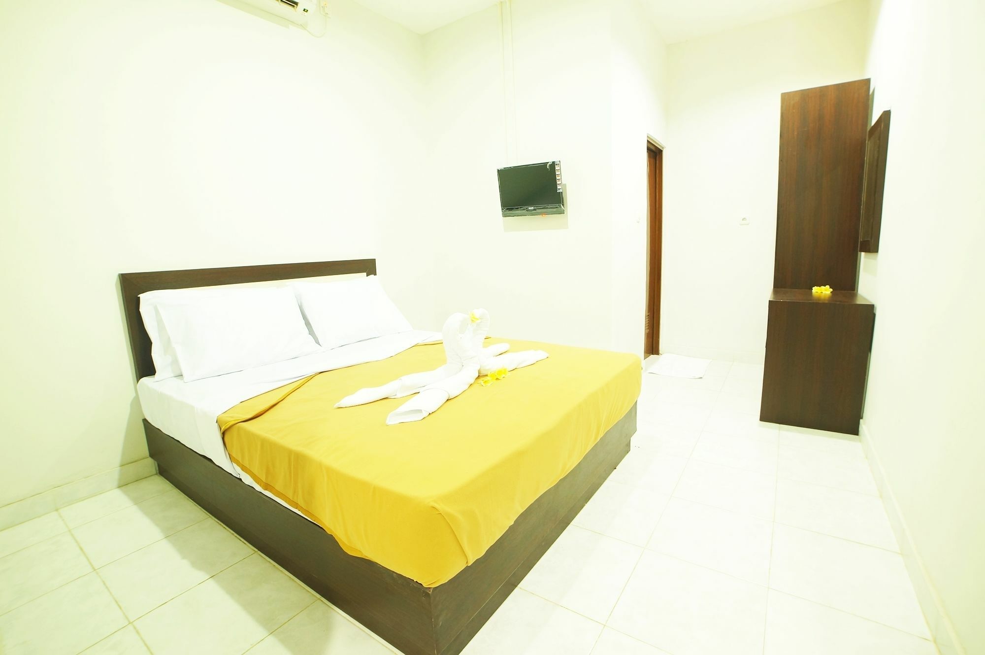 Easton Kuta Homestay Экстерьер фото